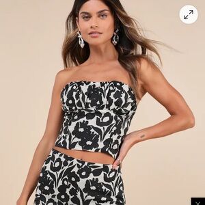 Lulu-B Black and White Floral Mini Skirt